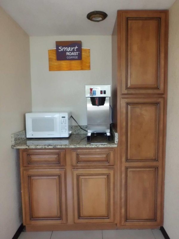 America's Best Inn Lakeland image 15