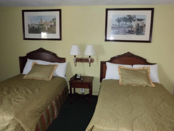 America's Best Inn Lakeland image 19
